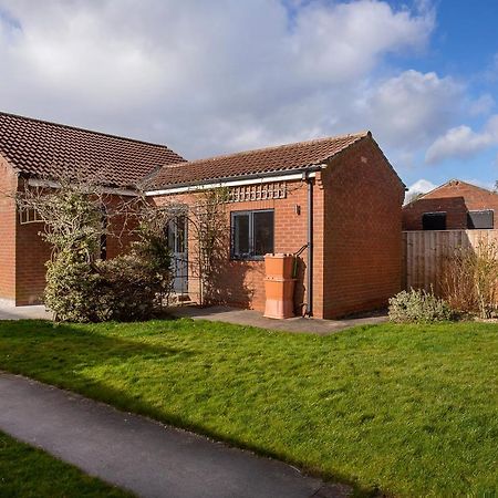 The Luxury Potting Shed With Free Parking! Apartment York Exterior photo