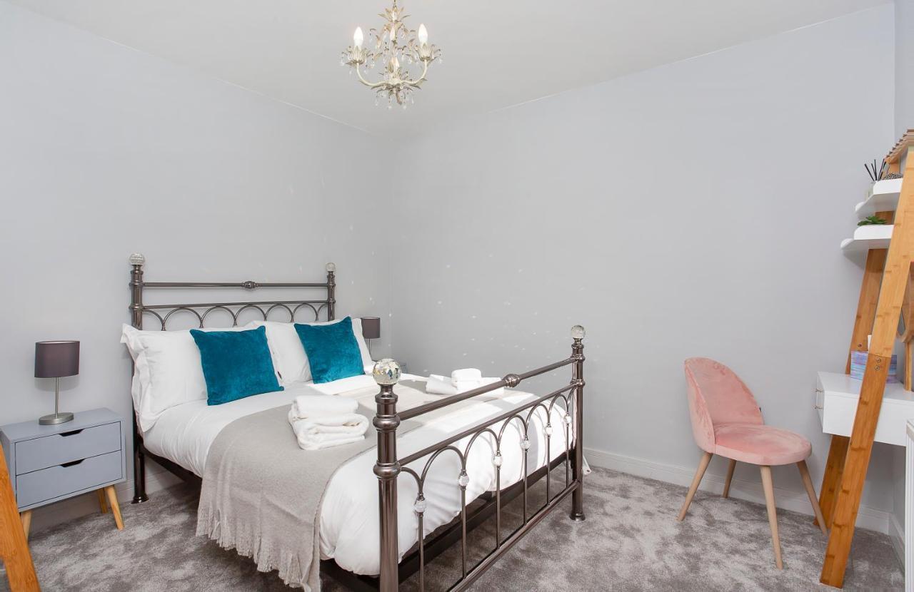 The Luxury Potting Shed With Free Parking! Apartment York Exterior photo