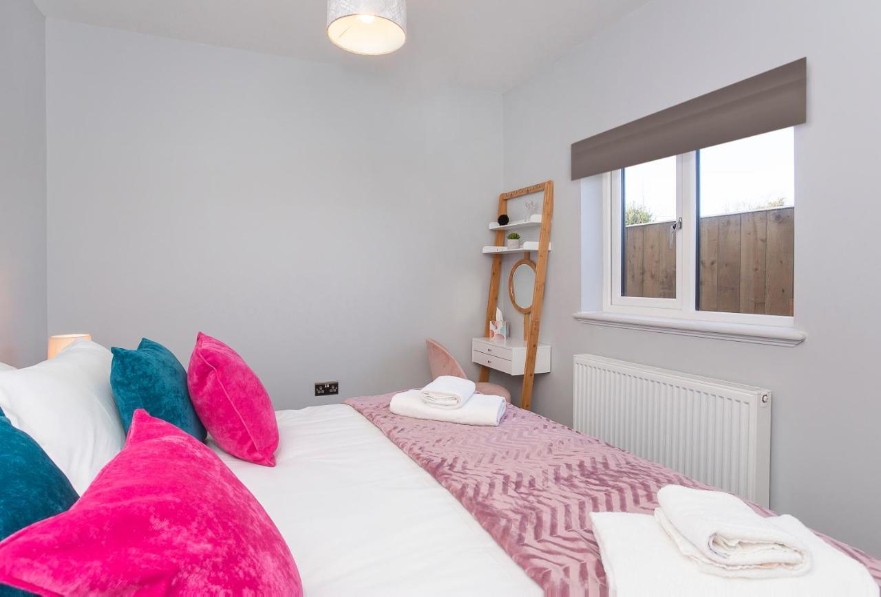 The Luxury Potting Shed With Free Parking! Apartment York Exterior photo
